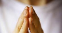 Как правильно подготовиться и читать молитвы дома